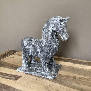 Caballo Terracota Gris