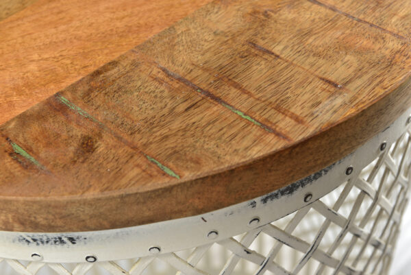 Mesa lateral Maya
